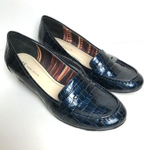 ANNE KLEIN Blue Reptile Print Wedge Loafers 7.5